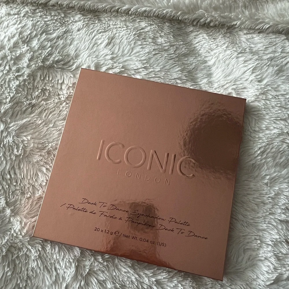Iconic London eyeshadow palette